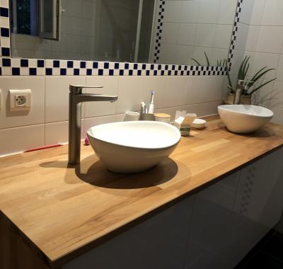 Grande chambre à louer dans maison