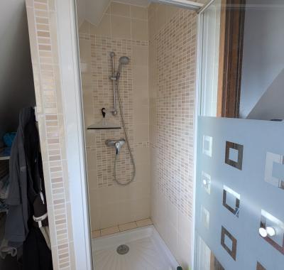 Chambre étudiante meublée en maison familiale