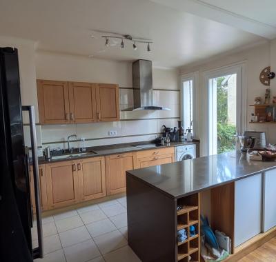 Chambre étudiante meublée en maison familiale