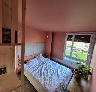 Chambre dispo pour un mois à Annecy / Meythet