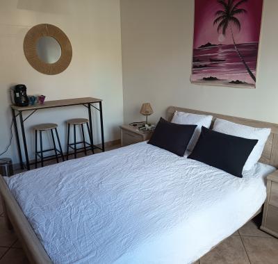 Chambre chez l'habitant proche de Dunkerque, accès piscine et jardin