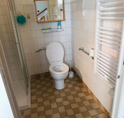 Chambre à louer chez l'habitant, sdb et wc independant