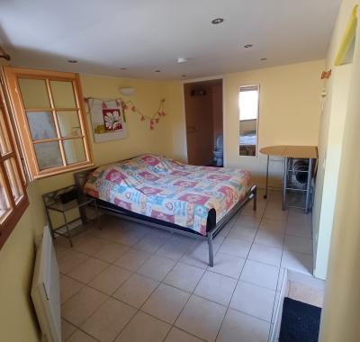 Chambre privative avec salle d'eau