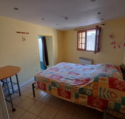 Chambre privative avec salle d'eau