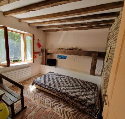 Chambre indépendante dans ancienne vachere