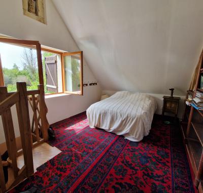 Chambre indépendante dans ancienne vachere