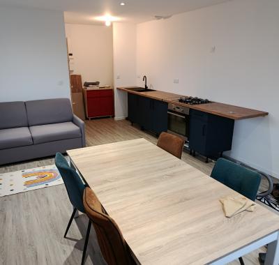 Studio indépendant disponible hors vacances scolaires