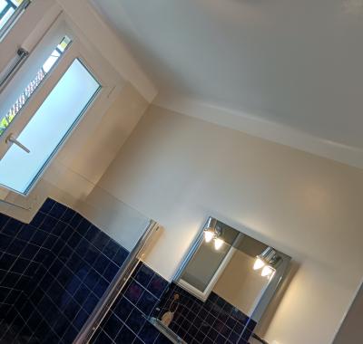 Chambre confortable et disponible du lundi au vendredi