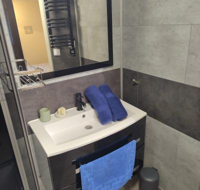 Chambre privée avec salle de bain