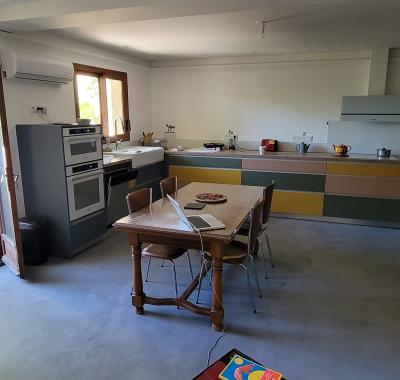 Chambre dans grande maison de village, au coeur des Corbières