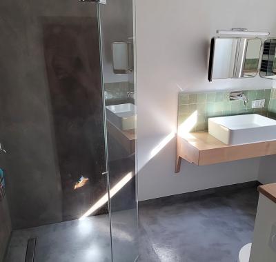 Chambre dans grande maison de village, au coeur des Corbières