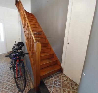 Chambre spacieuse à 300 m de la gare