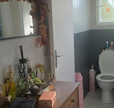2 chambres à louer, lit 140 pour 4 personnesnnes