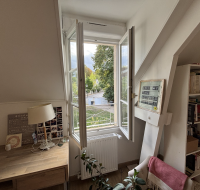 Chambre lumineuse de 12 m² dans une grande maison à Senlis