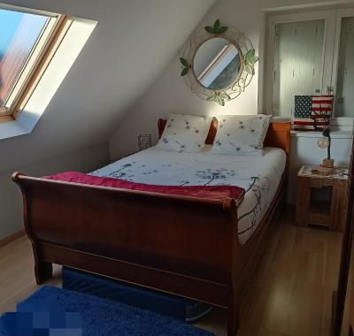 Chambre avec coin repas