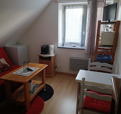 Chambre avec coin repas