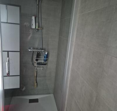 Chambre dans un duplex privé .Arlon ( Stokem)
