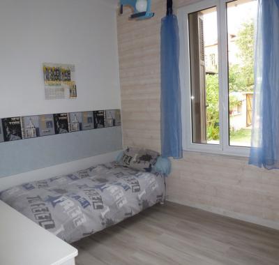 Chambre à louer dans villa centre ville d'Hyères
