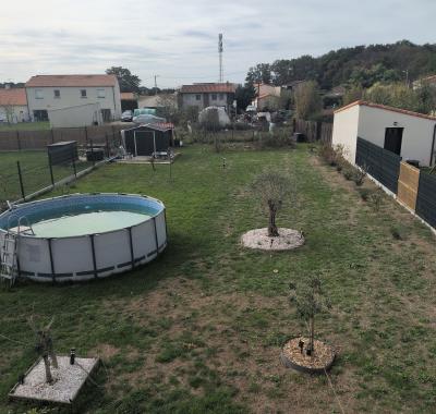 Jardin dispo pour tente