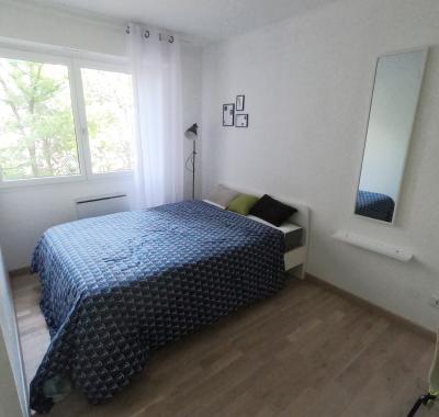 Jolie chambre dans une petite colocation (pour femme)