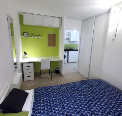 Jolie chambre dans une petite colocation (pour femme)