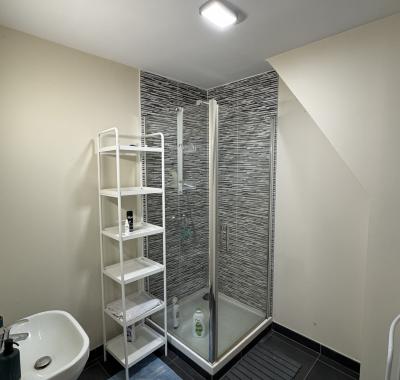 Chambre équipée avec SDB privée + espace sport & détente