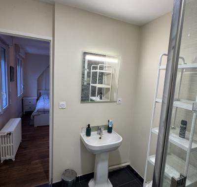 Chambre équipée avec SDB privée + espace sport & détente