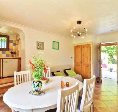 Gîte 4 étoiles avec jardin pour 6 pers. près de Grasse et Cannes