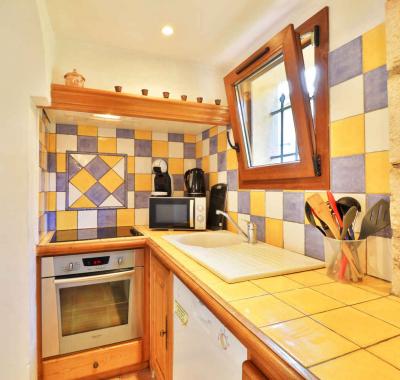 Gîte 4 étoiles avec jardin pour 6 pers. près de Grasse et Cannes