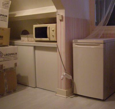 12m2 meublé dans pav. RER D 20 min Paris