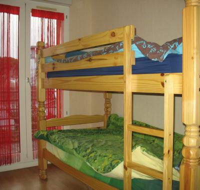 Chambre privée avec Balcon, WIFI et lit King Sizemétro Roseraie