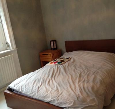 Grande chambre meublée -location semaine