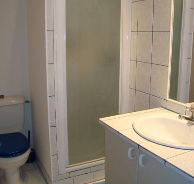 Chambre dans villa à Le Pontet 5kms AVIGNON