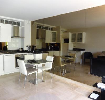 Très joli studio à 100 mètres de la Croisette à Cannes dans résidence renommée