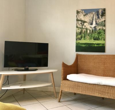 Chambre calme et spacieuse chez l'habitant centre ville Chatellerault