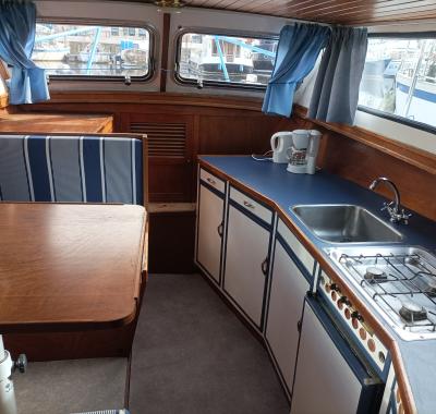 Hebergement sur Bateau a quai