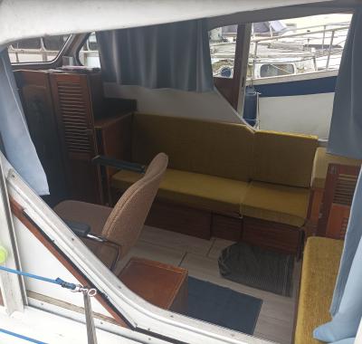 Hebergement sur Bateau a quai