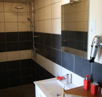 Chambre de luxe avec tout comfort.