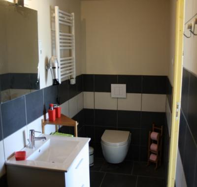 Chambre de luxe avec tout comfort.