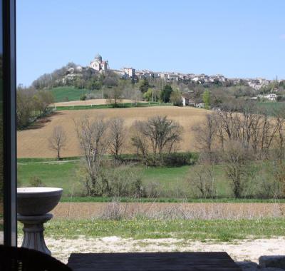 Chambre de luxe avec tout comfort.