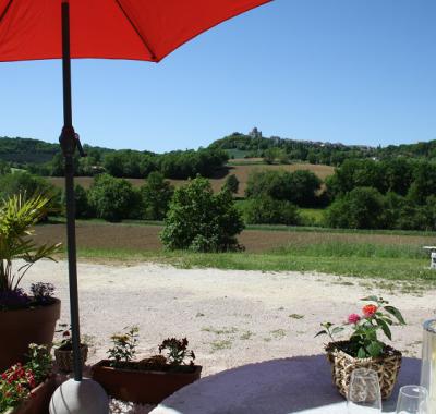 Chambre de luxe avec tout comfort.