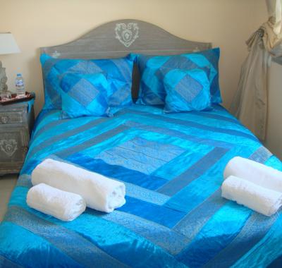 Chambre Coquette Turquoise Cannes