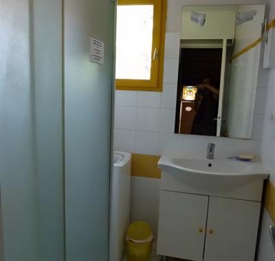 Chambre à louer dans grande maison