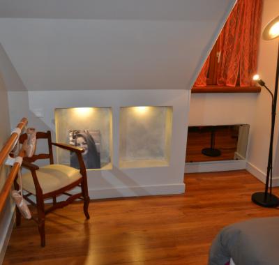 TRES BELLE CHAMBRE DANS JOLIE MAISON