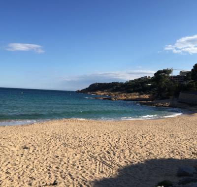 Une chambre sur Costa Brava