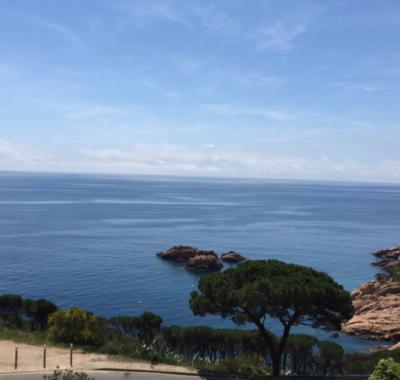 Une chambre sur Costa Brava