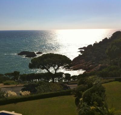 Une chambre sur Costa Brava