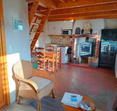 Maisonnette en pierre 1 ou 2 personnes, vacances ou déplacement pro