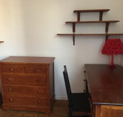 Chambre 14 m2 tout confort. Libre le 1/09/2025