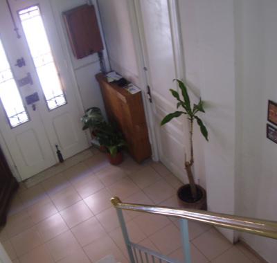 Grande chambre, lumineus dans une maison de Gràcia.